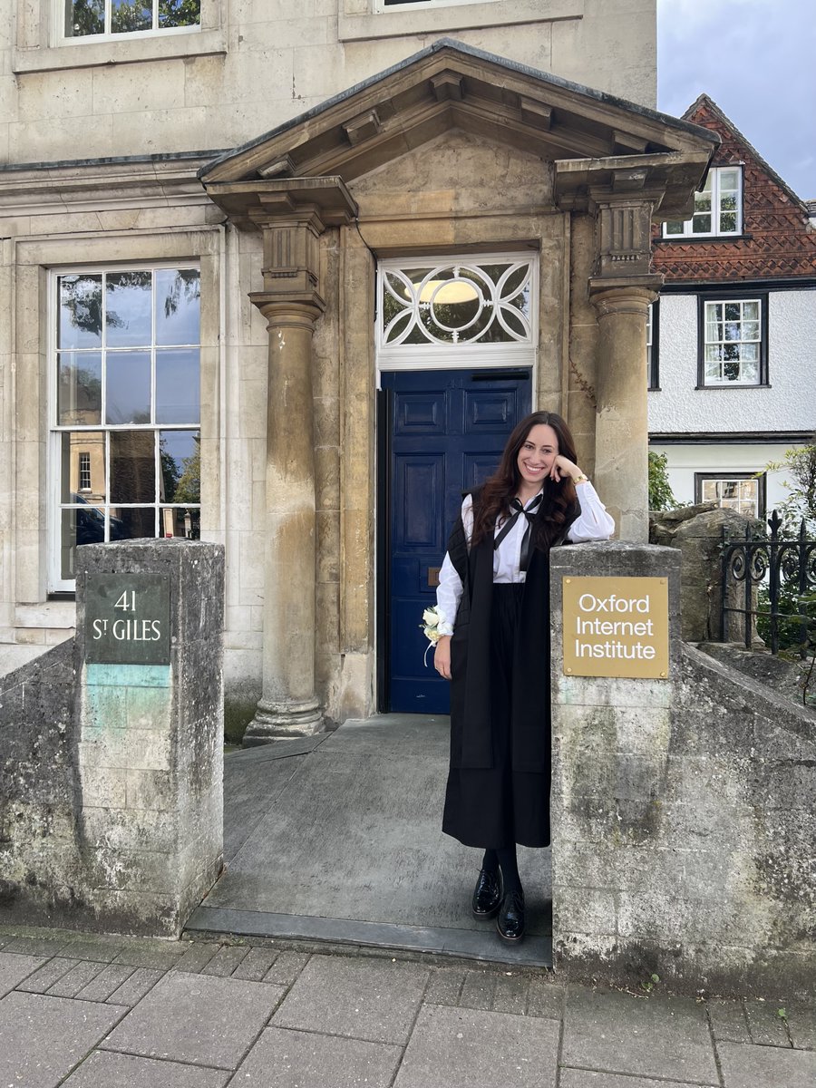 Oxford Internet Institute (@oiioxford) on Twitter photo New doctor! Congratulations to OII DPhil student <a href="/lauramherman_/">Laura Herman</a> for passing her viva yesterday.
Her thesis is titled: Remixing, Seeing, Curating: Algorithms’ Influence on Human Visual Creativity
Examiners: Prof Rebecca Eynon & Prof Caroline Bassett (<a href="/Cambridge_Uni/">Cambridge University</a>) New doctor! Congratulations to OII DPhil student <a href="/lauramherman_/">Laura Herman</a> for passing her viva yesterday.
Her thesis is titled: Remixing, Seeing, Curating: Algorithms’ Influence on Human Visual Creativity
Examiners: Prof Rebecca Eynon & Prof Caroline Bassett (<a href="/Cambridge_Uni/">Cambridge University</a>)