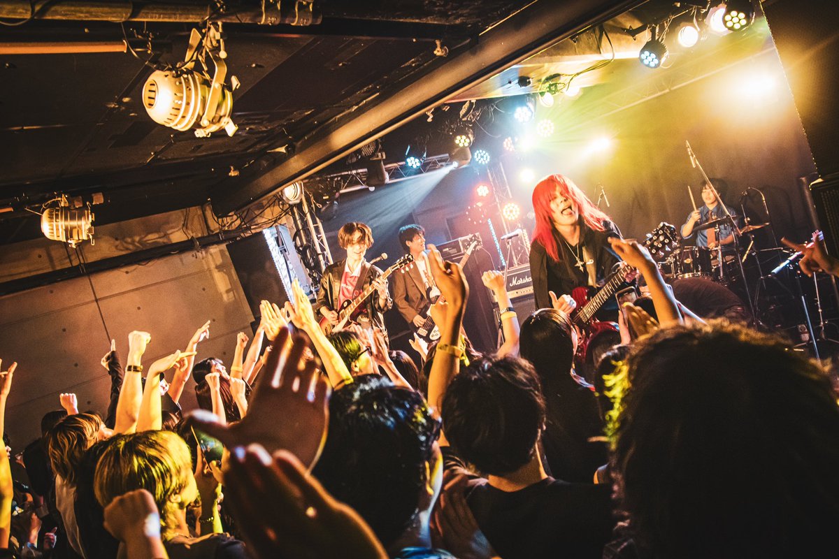 ryuf04's tweet photo. 9/11 @下北沢ReG
KAHT pre ｢BIG LOVE｣

思いがけない解散LIVEになってしまいした。
今までKAHTを応援してくれた方、LIVEに足を運んでくれた方、音源を聴いてくれた方、KAHTに出会ってくれた方全ての人に感謝しかないです。
本当にBIG LOVEです。 https://t.co/0IJmkVe2Lc
