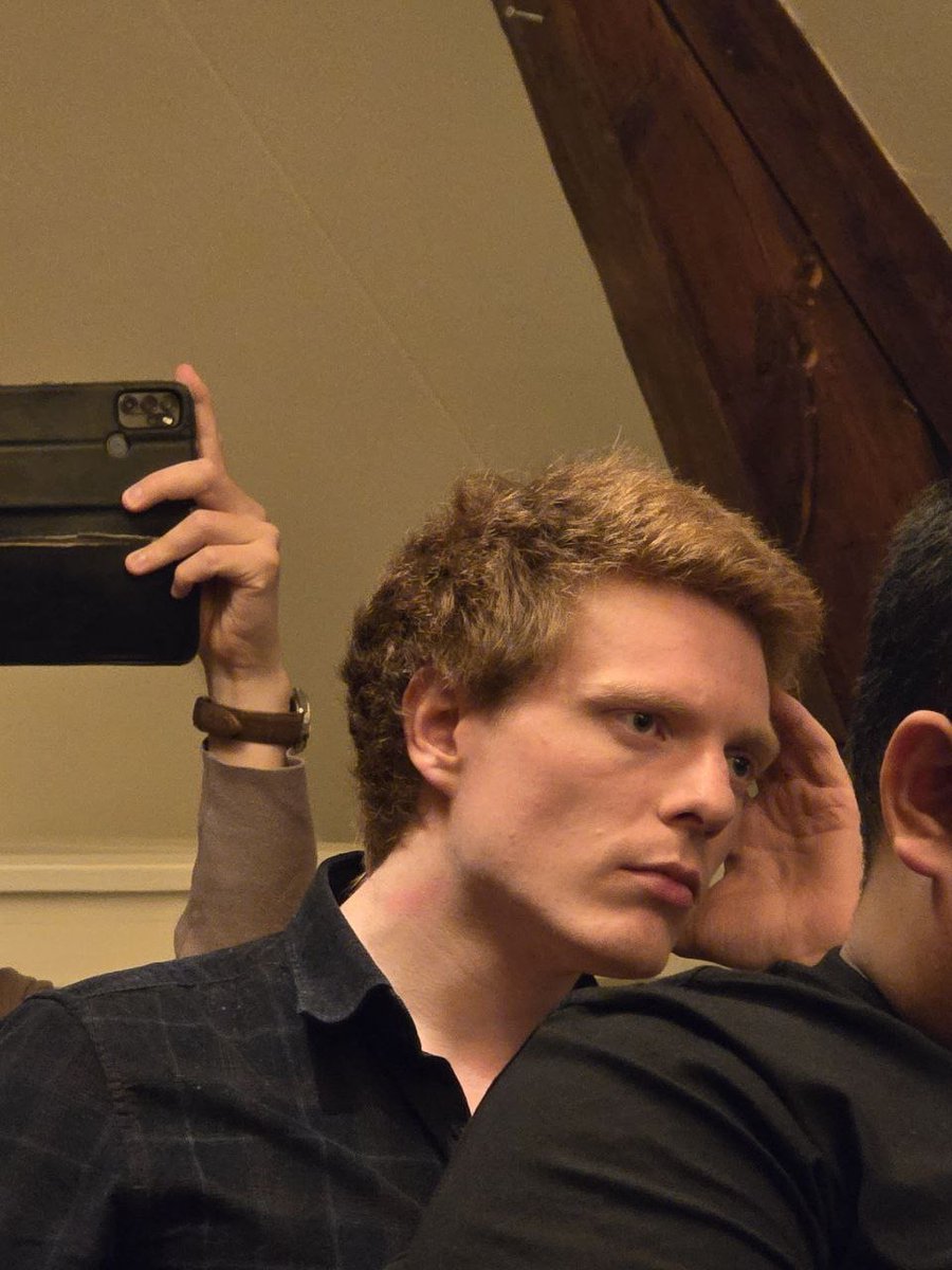 EmbaVenezPaísesBajos tweet media