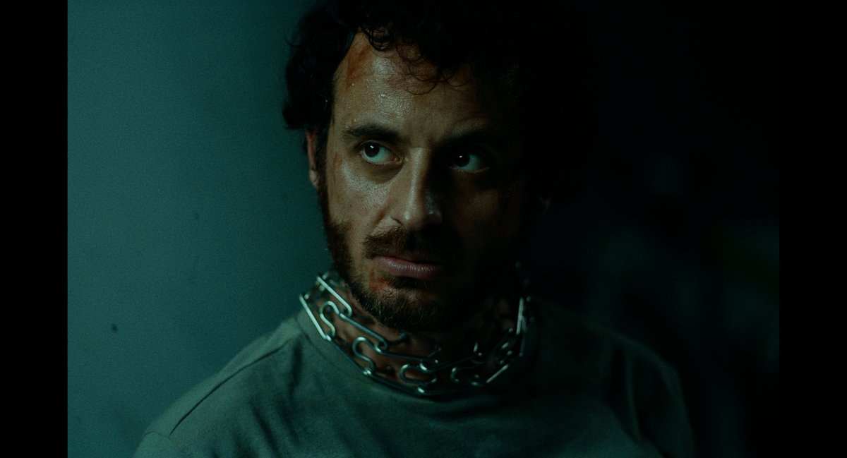 🔸 José, un adiestrador de perros, ayuda a Abel a superar su agorafobia mediante una terapia experimental. Con esta premisa y un reparto memorable de <a href="/javierpereira/">Javier Pereira</a>, <a href="/EvaLlorach/">EVA LLORACH</a> y <a href="/Fernando_Cayo/">Fernando Cayo</a>, esta inquietante historia dejará huella.