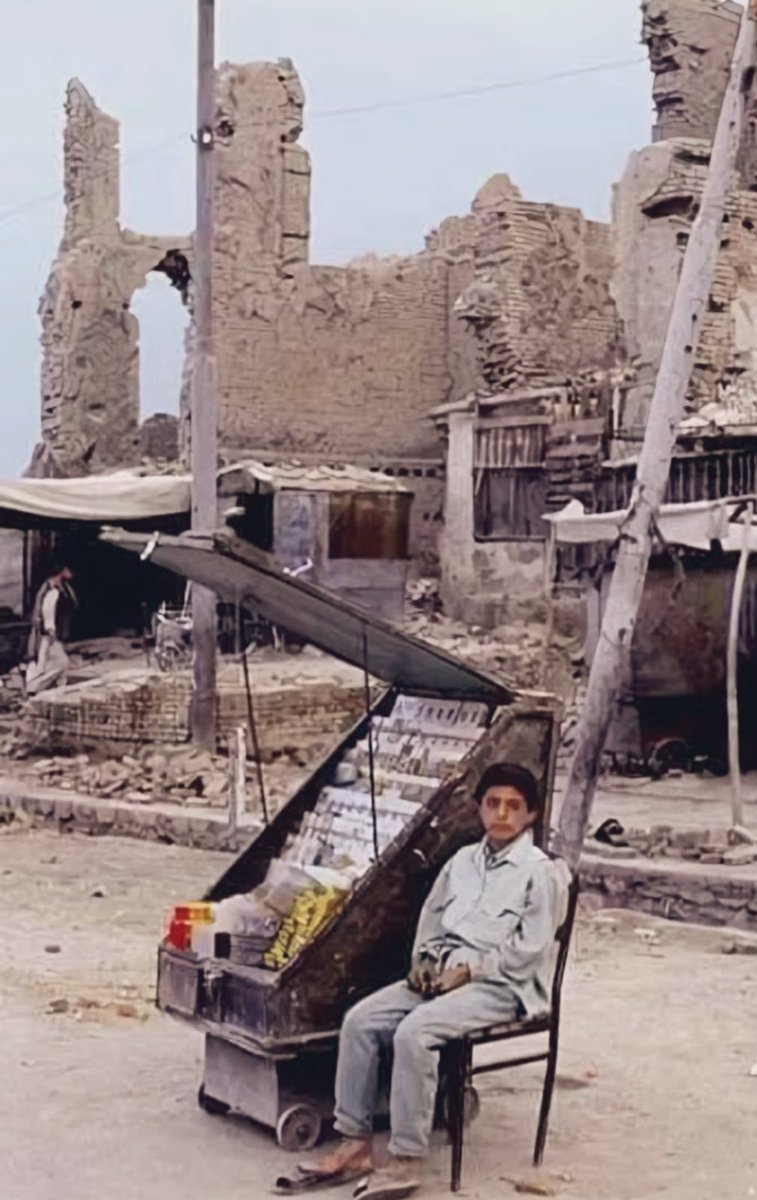 iamtammim's tweet image. جمعه مبارک ♥️

این حاصل خاین های ملی بود که برای بعضی ها حالا قهرمان ملی شده افسوس بحال ما…..

حقیقت تلخ است … 📖
کابل 📍
#Afghanistan #histroy #shop