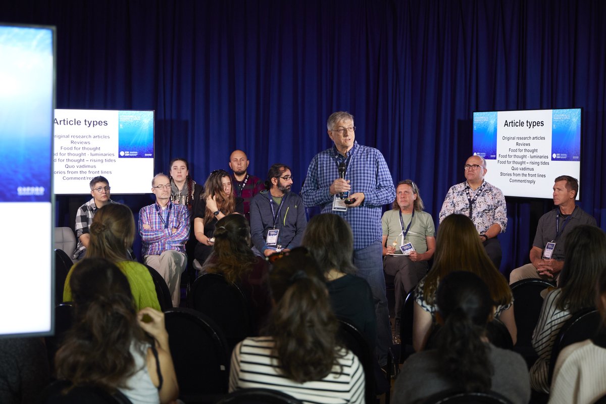 Howard I. Browman, Editor-in-Chief of ICES Journal of Marine Science, led an engaging lunchtime Q&amp;A with IJMS editors at #ICESASC24. The session focused on scientific publishing and offered insights for early career scientists 📚

Learn more about IJMS 🔎ices.dk/Science/public…