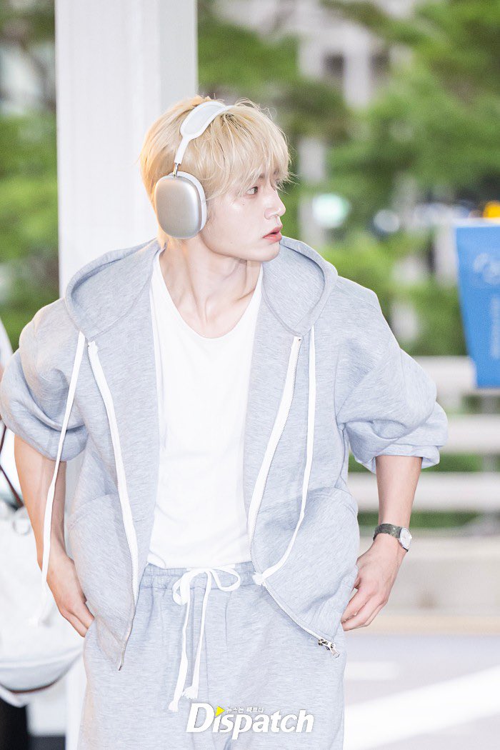 📸 PHOTO | 240913 Kim Jiwoong Airport Departure for LA & Krazy