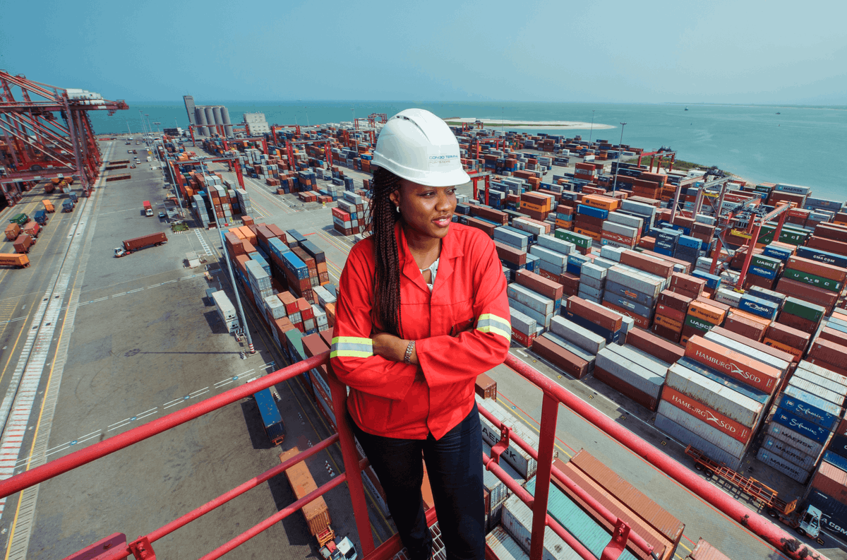 AGLgroup_'s tweet photo. 🎉👏 Sandrine Wamy, Directrice des Opérations chez Congo Terminal, est nominée aux Trophées des Femmes de l'Industrie !

RDV le 24 sept. pour la cérémonie !

@usinenouvelle

#CongoTerminal #AGL #LeadershipFéminin #AfricaTransformation https://t.co/uL89foxq0S