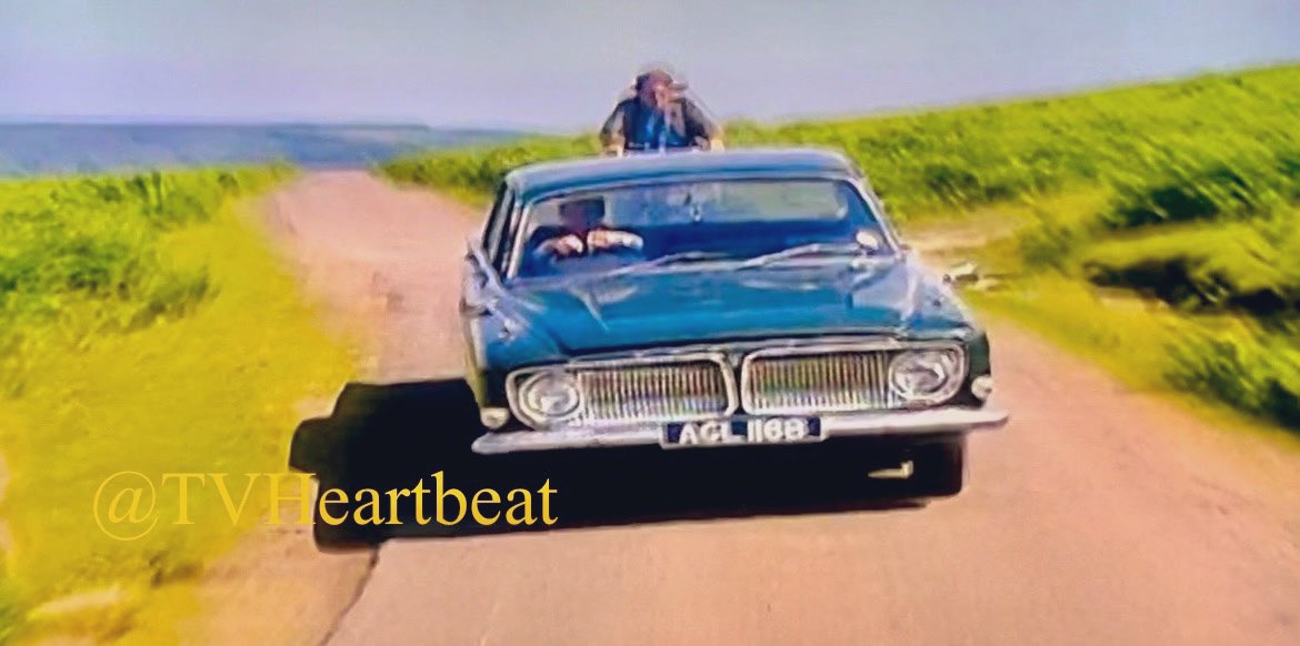 TvHeartbeat's tweet photo. For #FrontEndFriday; Inspector Crossley’s #FordZephyr is the same one used for Fred Manchester in ‘An American in Aidensfield’. After it was crashed, it was repaired and sprayed black and given a new lease of life in another #Heartbeat role! #HeartbeatTrivia 🖤 https://t.co/xzdKS6pGnl