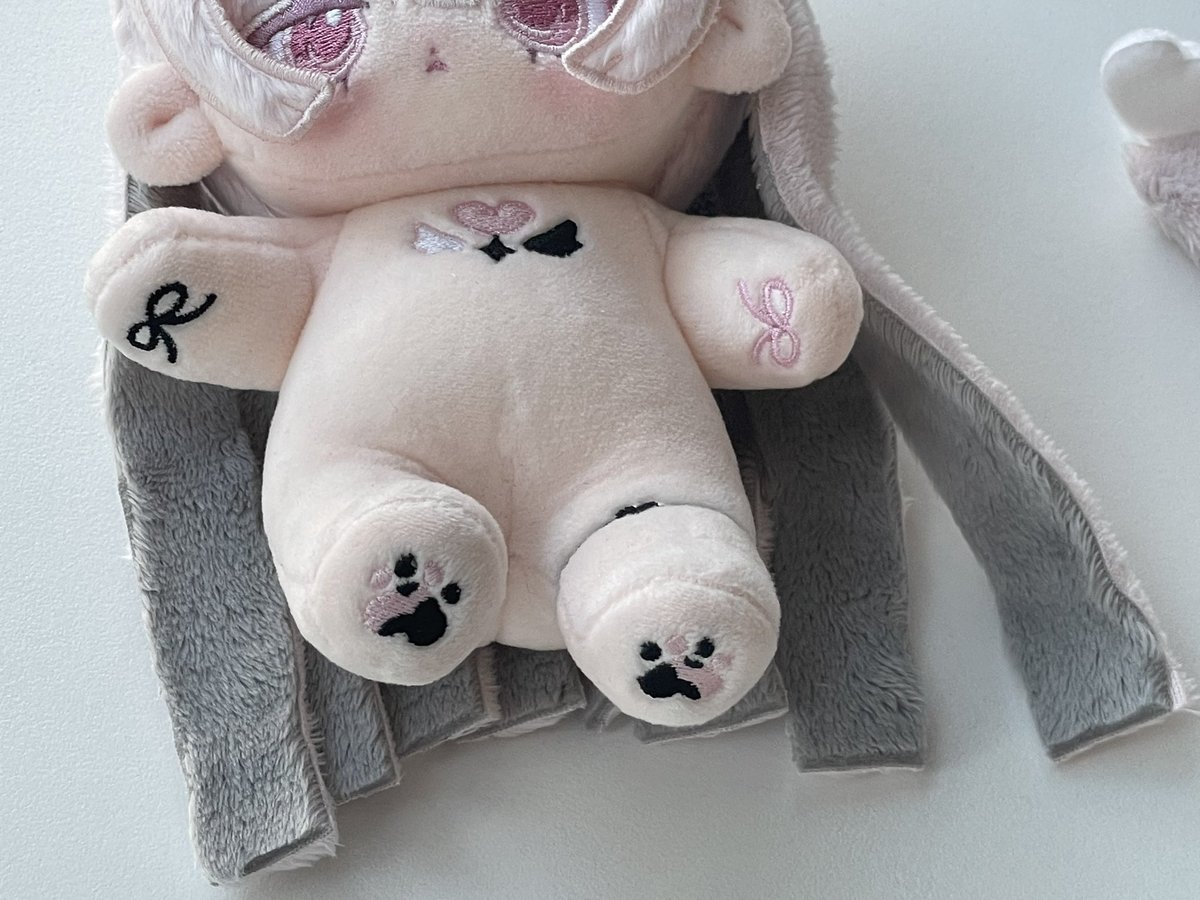 sinddu__'s tweet photo. #무속성레키상세 

도아너 수조님

앞머리 입체
보모/ 칼국수 양면 
15cm 뼈깅

오른쪽다리자수는 연결되어있습니다.

부자재 자석(고양이귀,꼬리,양갈래)
고양이 귀의 자석은 고정되어 있지 않습니다. https://t.co/5hvyphhsAS