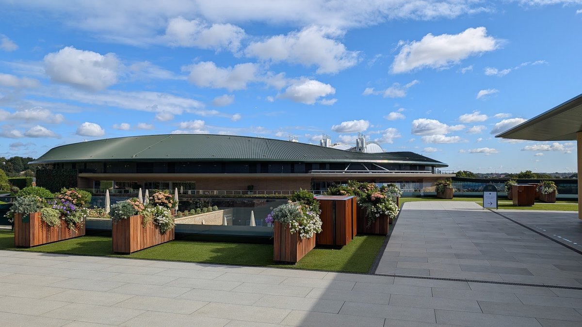 High Viz Media Group (@highvizmedia) on Twitter photo A lovely day out yesterday supporting <a href="/BLASTEsports/">BLAST</a> at the iconic <a href="/Wimbledon/">Wimbledon</a> for the first eChamps.
We provided <a href="/BruceGrannec/">Bruce Grannec</a> & <a href="/brak2K/">Mahmoud Gassama</a> a watchalong stream setup with the beautiful backdrop used by all the major broadcasters (until it started raining!!) A lovely day out yesterday supporting <a href="/BLASTEsports/">BLAST</a> at the iconic <a href="/Wimbledon/">Wimbledon</a> for the first eChamps.
We provided <a href="/BruceGrannec/">Bruce Grannec</a> & <a href="/brak2K/">Mahmoud Gassama</a> a watchalong stream setup with the beautiful backdrop used by all the major broadcasters (until it started raining!!)