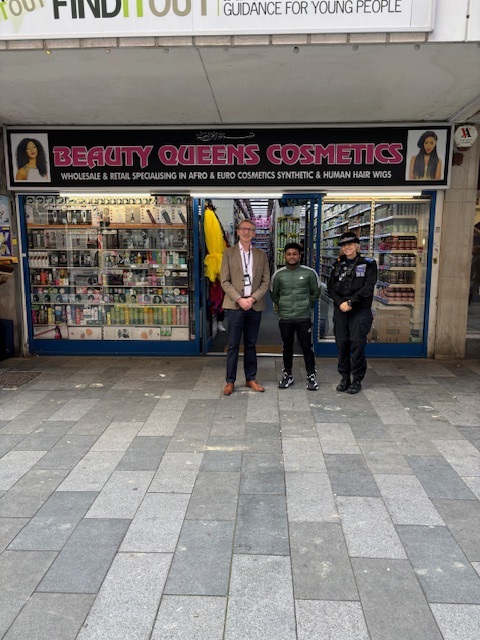 The South East Cyber Resilience Centre (@crcsoutheast) on Twitter photo On Tuesday, we spent some time in #Crawley talking to local businesses about how they can protect themselves online from cybercrime. A huge thank you to PCSO Katie Edwards from the Crawley Neighbourhood Policing Team at <a href="/sussex_police/">Sussex Police</a> for joining us! On Tuesday, we spent some time in #Crawley talking to local businesses about how they can protect themselves online from cybercrime. A huge thank you to PCSO Katie Edwards from the Crawley Neighbourhood Policing Team at <a href="/sussex_police/">Sussex Police</a> for joining us!