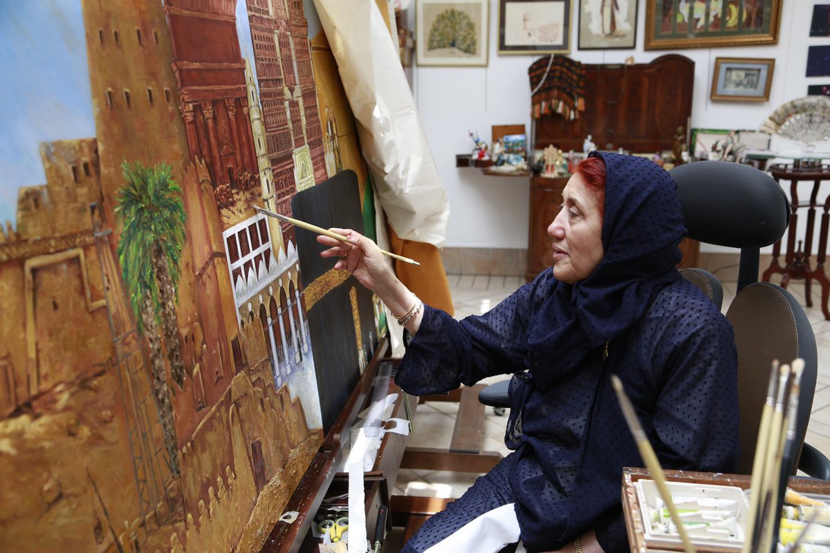 الله يرحمك ويسكنك فسيح جناته. تعازينا لأهل وأقارب الفنانة التشكيلية الجميلة والمحبوبة صفية بن زقر