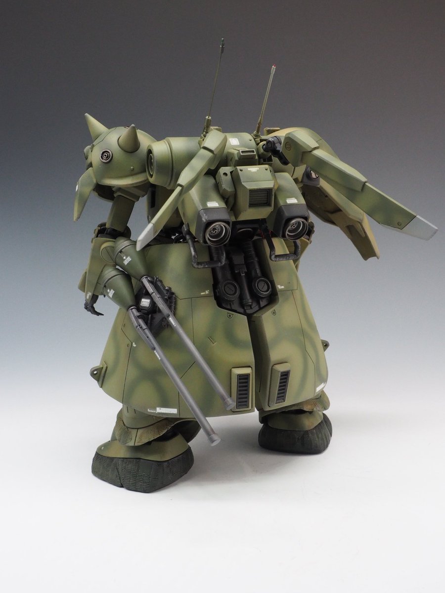 近藤版 1/100ゴブリンのベースはMGグフ1.0を使用しプラ板とパテで造形