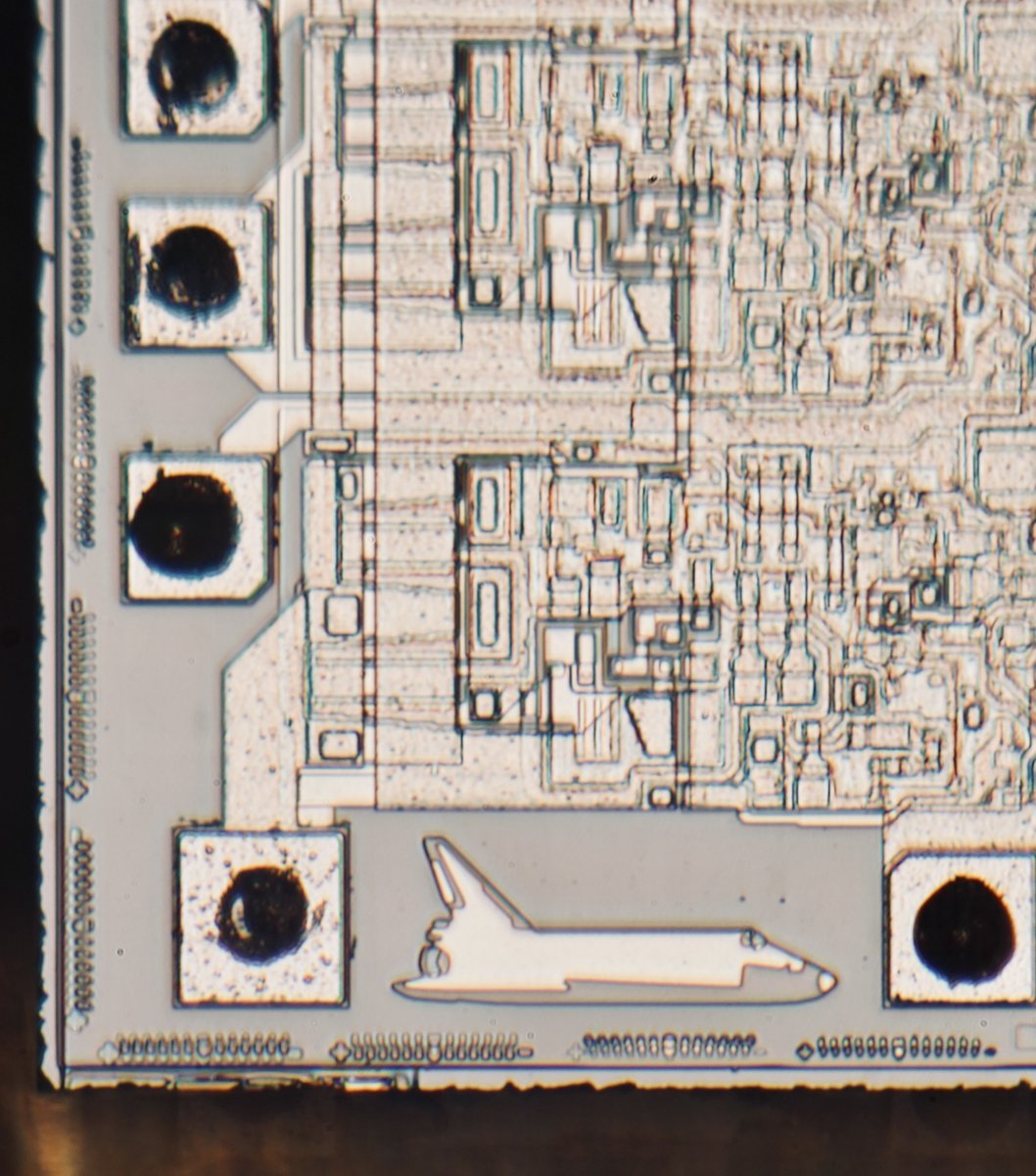 duke_cpu's tweet image. It’s the #Spaceshuttle! 🚀 
This vintage integrated circuit made by #TexasInstruments is an octal buffer and line driver #IC from 1991.
The designers must have been big space fans judging by the #silicondoodle!
Or was this part anywhere used in the original Spaceshuttle?
#NASA…