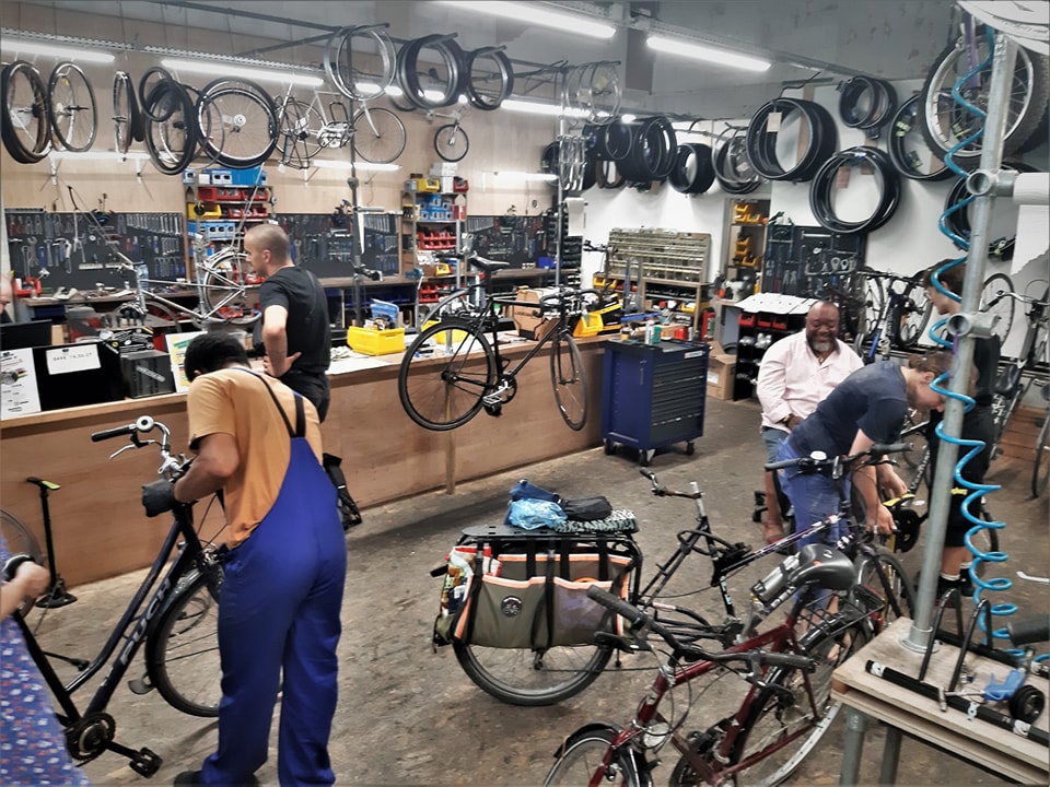 Les socquettes en titane - Podcast vélo BXL tweet media