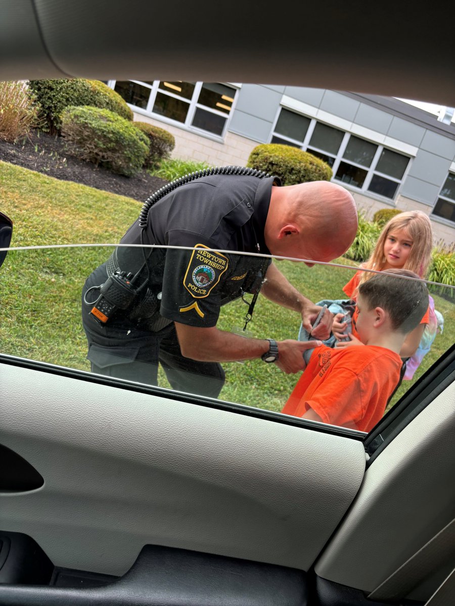 A special thank you to our new School Resource Officer, Officer Johnny Edelblute for getting our school year off to a great start!  Officer Johnny is doing what we do best at Culbertson.... "Building Relationships" with our students!  Thank you for your help!  <a href="/MarpleNewtownSD/">Marple Newtown SD</a>