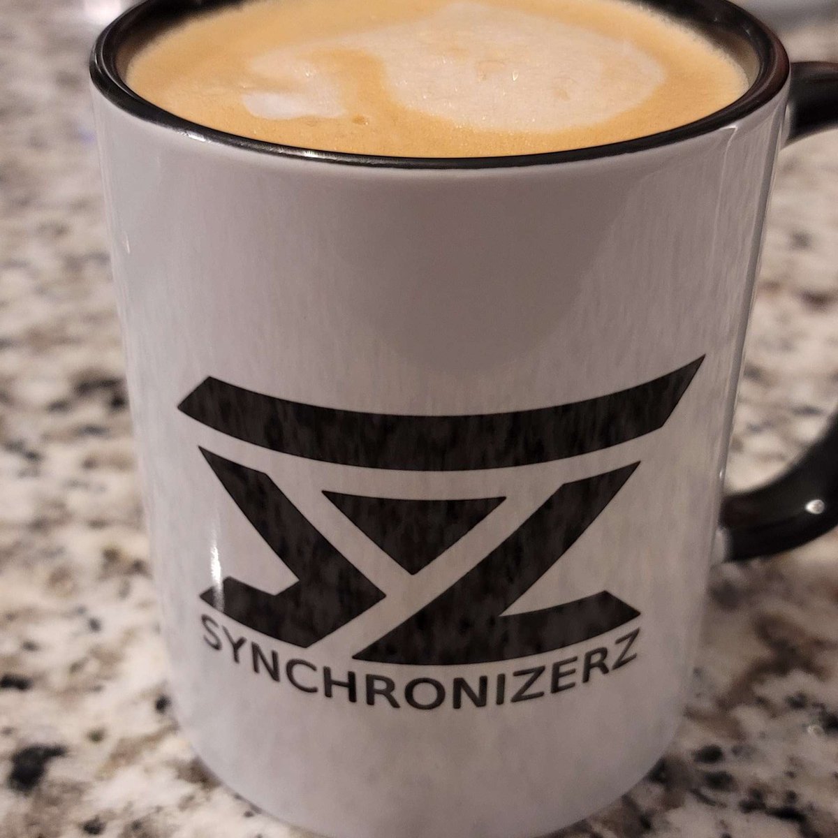 synchronizerz's tweet image. Start &amp;amp; enjoy the day better with SYNCH Merch! ☕ 
Good reports about 3.24.1 on the PTU. 🥳 See you in the &apos;verse! ➡️ Get onboard now at discord.gg/synch 💫

#StarCitizen #Synchronizerz #SYNCH #Recruiting #WeRise #GamingTogether