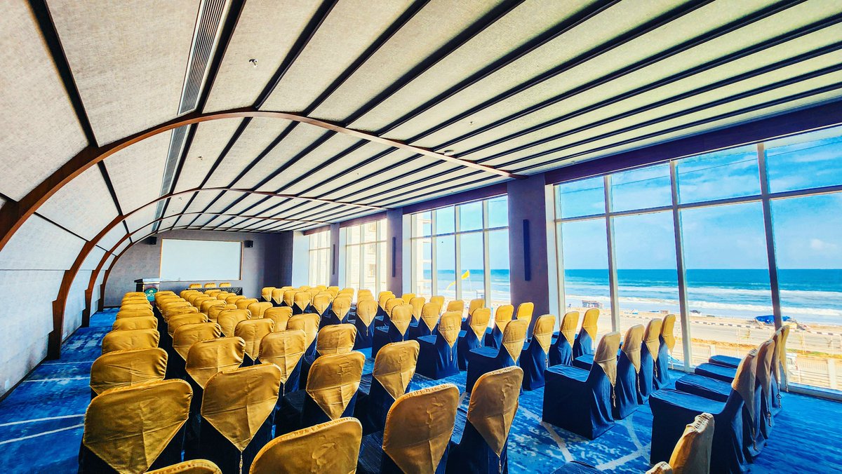 swostihotels's tweet photo. Where business meets beauty!
The stunning beach view from our first-floor convention hall makes every event unforgettable. Elevate your conferences, weddings, and gatherings with the breathtaking backdrop of the Bay of Bengal.
#BusinessWithAView #Oceanfront #SwostiPremiumPuri https://t.co/2ZKoyX18rg
