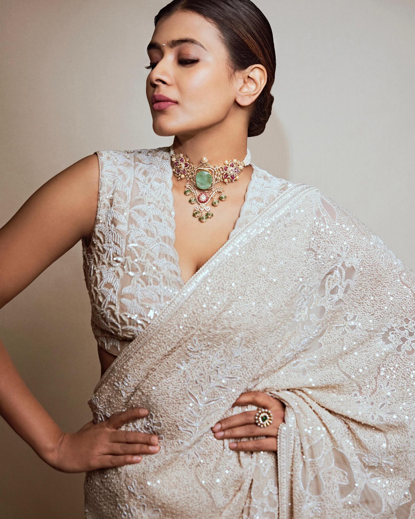 GXWbKoMagAAHRyH?format=jpg&name=large