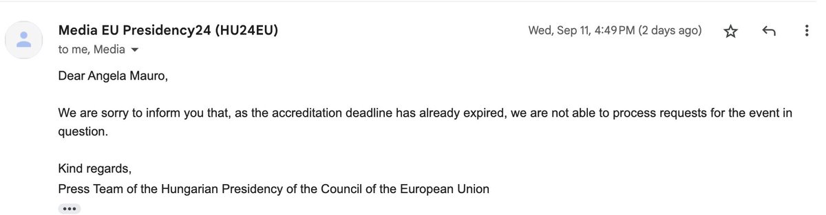 Ecco come trattano la stampa in Ungheria 

Ho chiesto l'accredito x #Eurogruppo a Budapest, sì quello boicottato da 20 ministri Ue. L'ho chiesto in ritardo, mea culpa. Ma se hai il tesserino delle istituzioni Ue (e io ce l'ho) nessuna presidenza di turno ti dice di no. #Orban sì
