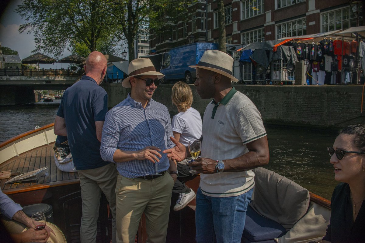 #EcuadoeWeek in the NL - Day 4 - Ecuadorian Wine &amp; Chocolate Pairing in Amsterdam. We invited Dutch tourism, hospitality and cacao companies to a pairing and we shared details of our latest campaign Ecuador, Origin of Cacao <a href="/ProEcuador_/">PRO ECUADOR</a> <a href="/EmbajadaEcuNL/">Embassy of Ecuador to the Netherlands</a> <a href="/Produccion_Ecu/">Ministerio de Producción</a> <a href="/TurismoEc/">Viceministerio de Turismo Ecuador 🇪🇨</a>