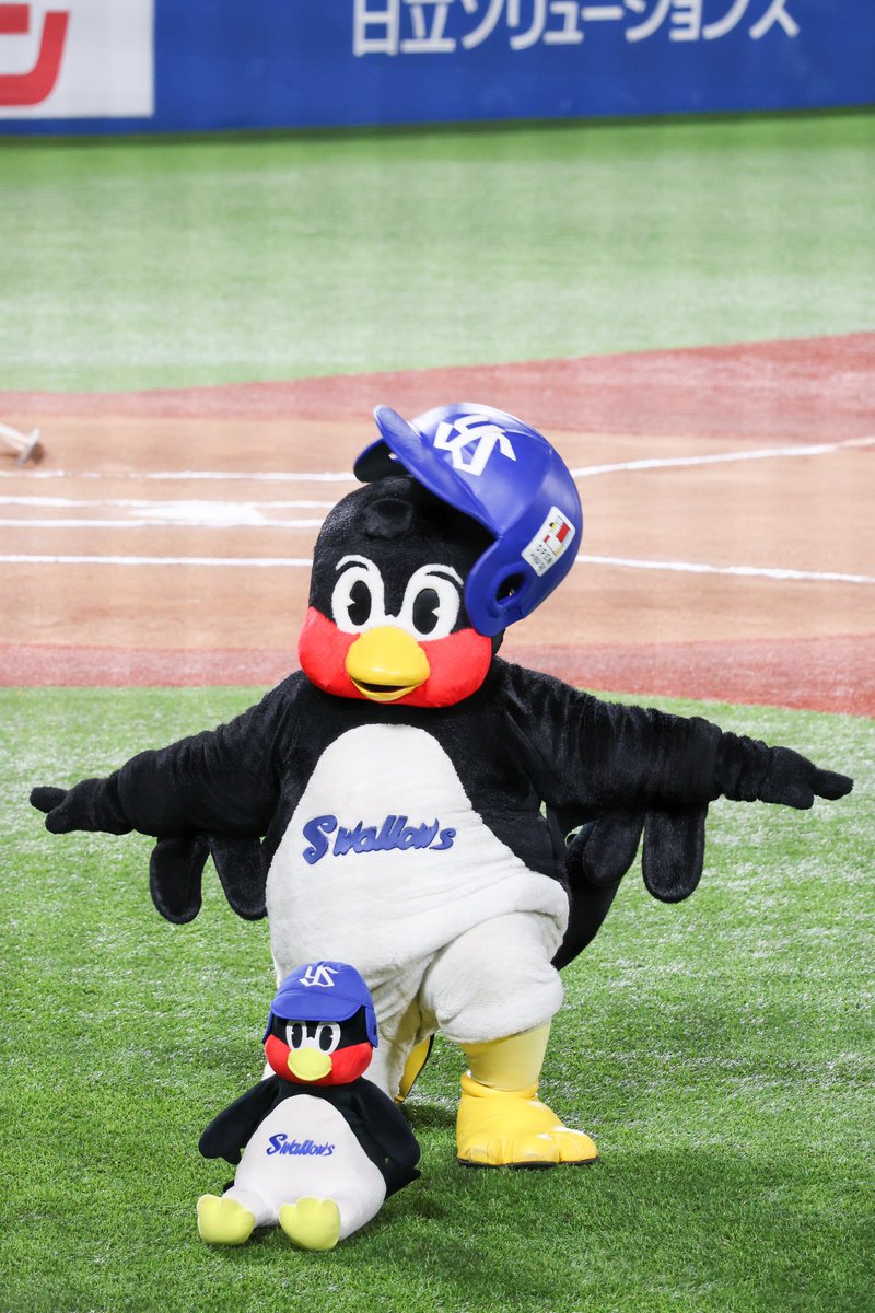くまくろ tweet media