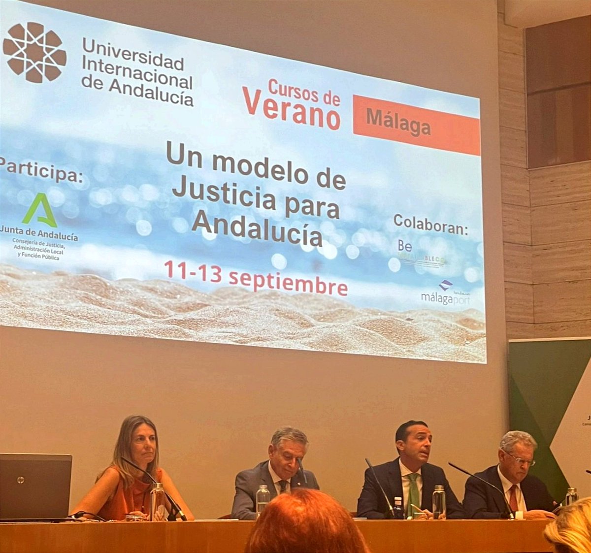 Está mañana en el curso Unia Málaga. Un Modelo de #Justicia para #Andalucia Excelentes ponencias sobre el futuro de las #Masc en la comunidad 

#justiciarestaurativa
#otrajusticia
#mediacion
#sempa