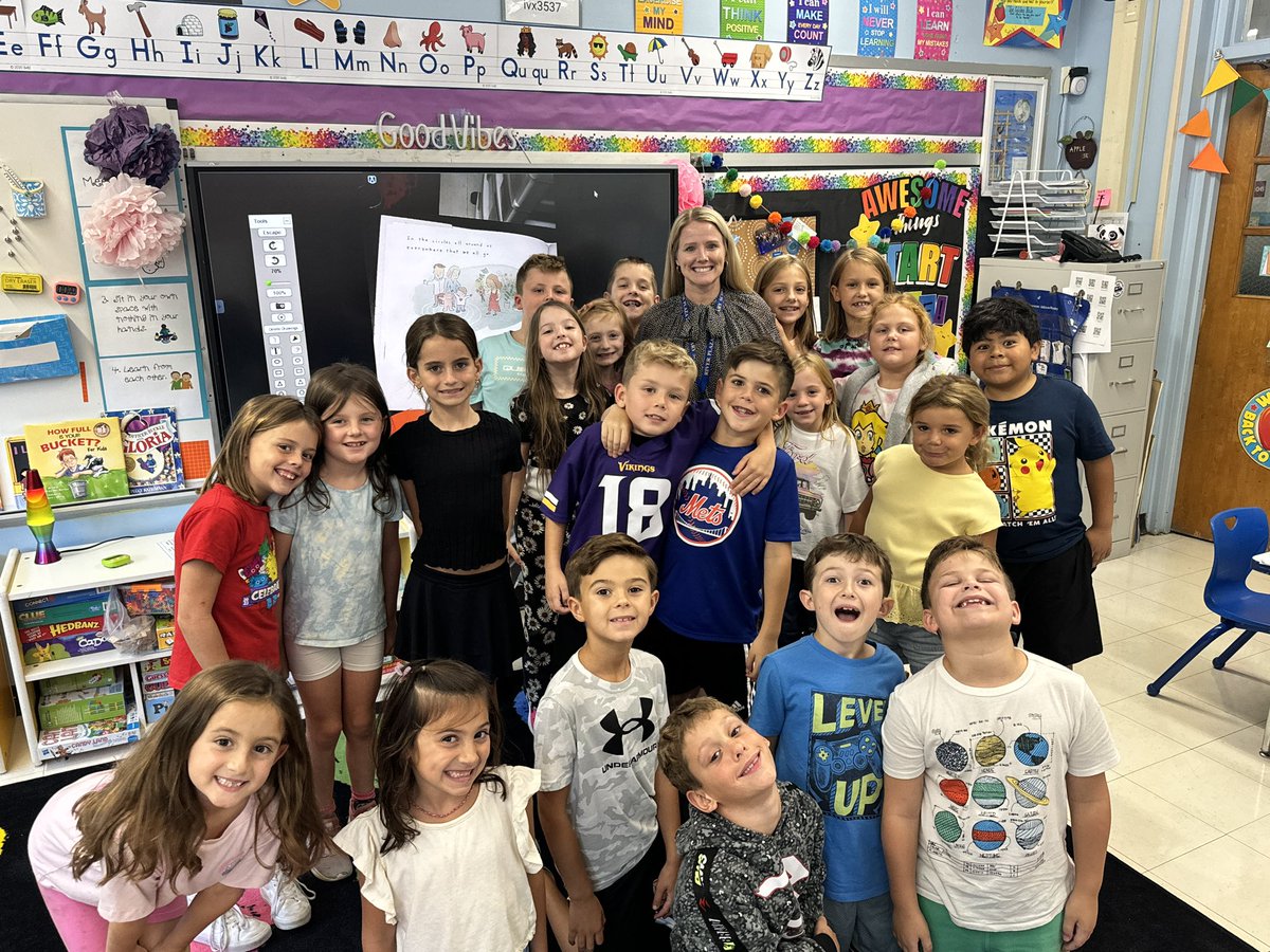 An afternoon read aloud to these super second graders by our wonderful principal <a href="/MergnerMTPS/">Amanda Mergner</a> #RPfamily