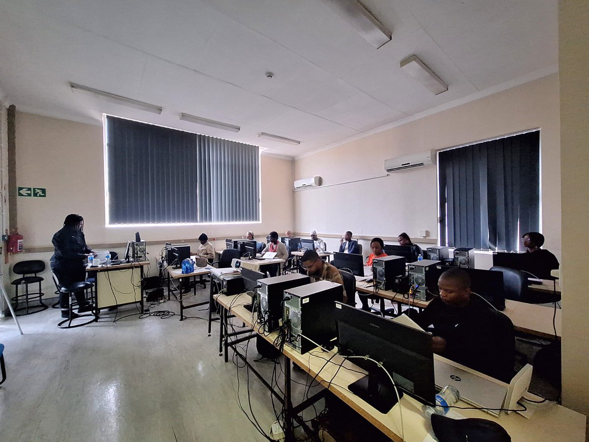 DAISEA_AfricaBP's tweet image. Day 2 - Pretoria, South Africa: Practical session on genome sequencing using @MGI_Technology  held at the Agricultural Research Council as part of the African BioGenome Project @DAISEA_AfricaBP Open Institute Southern Africa Regional Workshop 2024

Bret Wurdeman