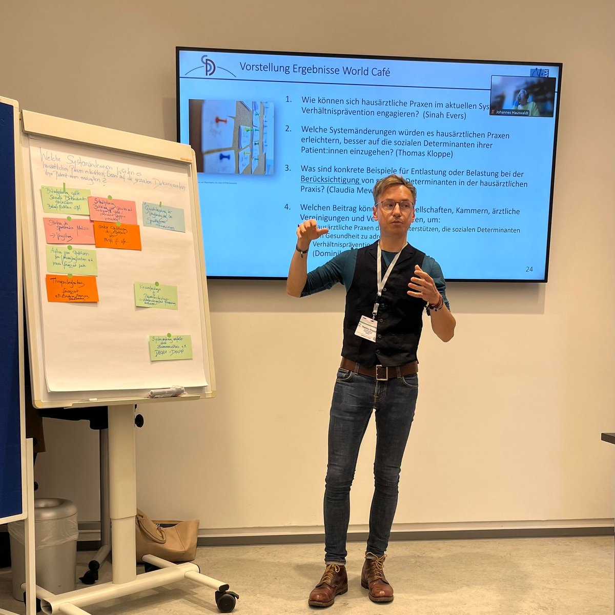Kein Wunder, dass die #DEGAM (u.a. durch Vizepräsidentin Prof. EvaHummers) gleich mehrfach auf dem Jahreskongress unseres Büropartners @DGSMP_e_V  vertreten ist - wir haben z.B. in der Prävention viele wichtige gemeinsame Themen. Infos zum Kongress: gesundheit-gemeinsam.de