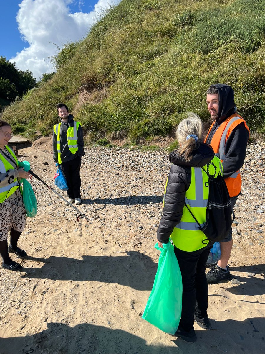 Cromwell Polythene Ltd (@cromwellpoly) on Twitter photo Each year, environmental charity the <a href="/mcsuk/">Marine Conservation Society</a> host the annual #BeachClean - for the 7th year, Cromwell have joined the caused and carried out our own coastal clean-up ποΈ The sun shining down our team spent an hour of the day collecting any discarded #waste from Yorkshire's sands. Each year, environmental charity the <a href="/mcsuk/">Marine Conservation Society</a> host the annual #BeachClean - for the 7th year, Cromwell have joined the caused and carried out our own coastal clean-up ποΈ The sun shining down our team spent an hour of the day collecting any discarded #waste from Yorkshire's sands.