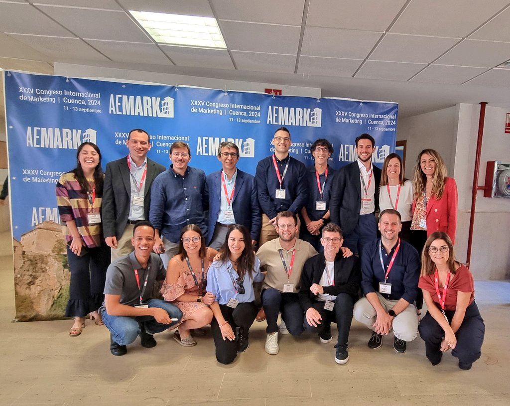 CarlosOrusTT's tweet photo. Último día de congreso #AEMARK24, pero con la misma energía y ganas que cuando comenzamos! Keep rocking 💪🚀 https://t.co/dhoUxHrpEC