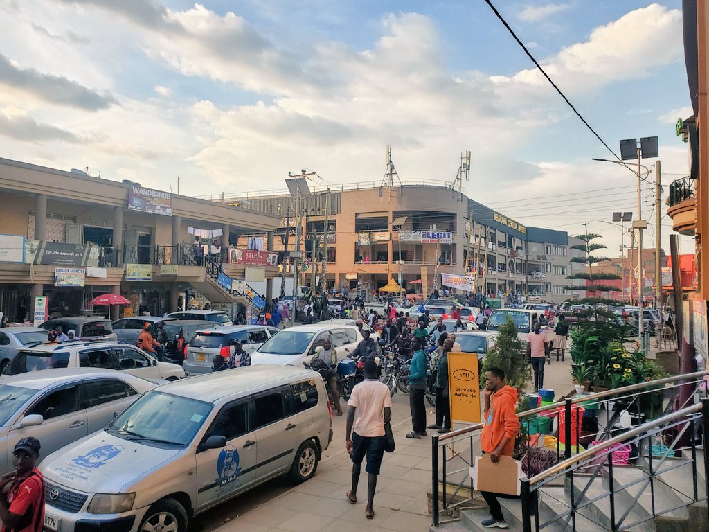 eddiespikaagaba's tweet photo. Good afternoon from Orurembo Mbarara, if u happen to be or traveling to the milk city this Friday, that’s the road that leads to @ShootersBar_Mbr, your weekend starter ft special performances from the finest new kid on the block @AcidicVokoz. Don’t miss out! #SplendidFriday https://t.co/q7VbaRRvo1