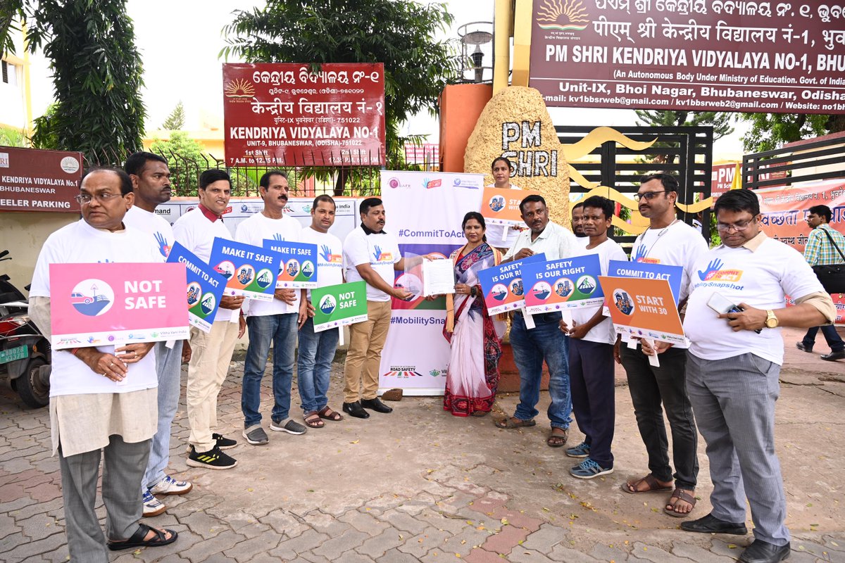 MayorofBBSR's tweet image. Happy to join a road safety campaign organised by Social Association For Everyone (SAFE) as part of the global road safety campaign at Kendriya Vidyalaya-1 of Bhubaneswar on Friday. #CommitToAct