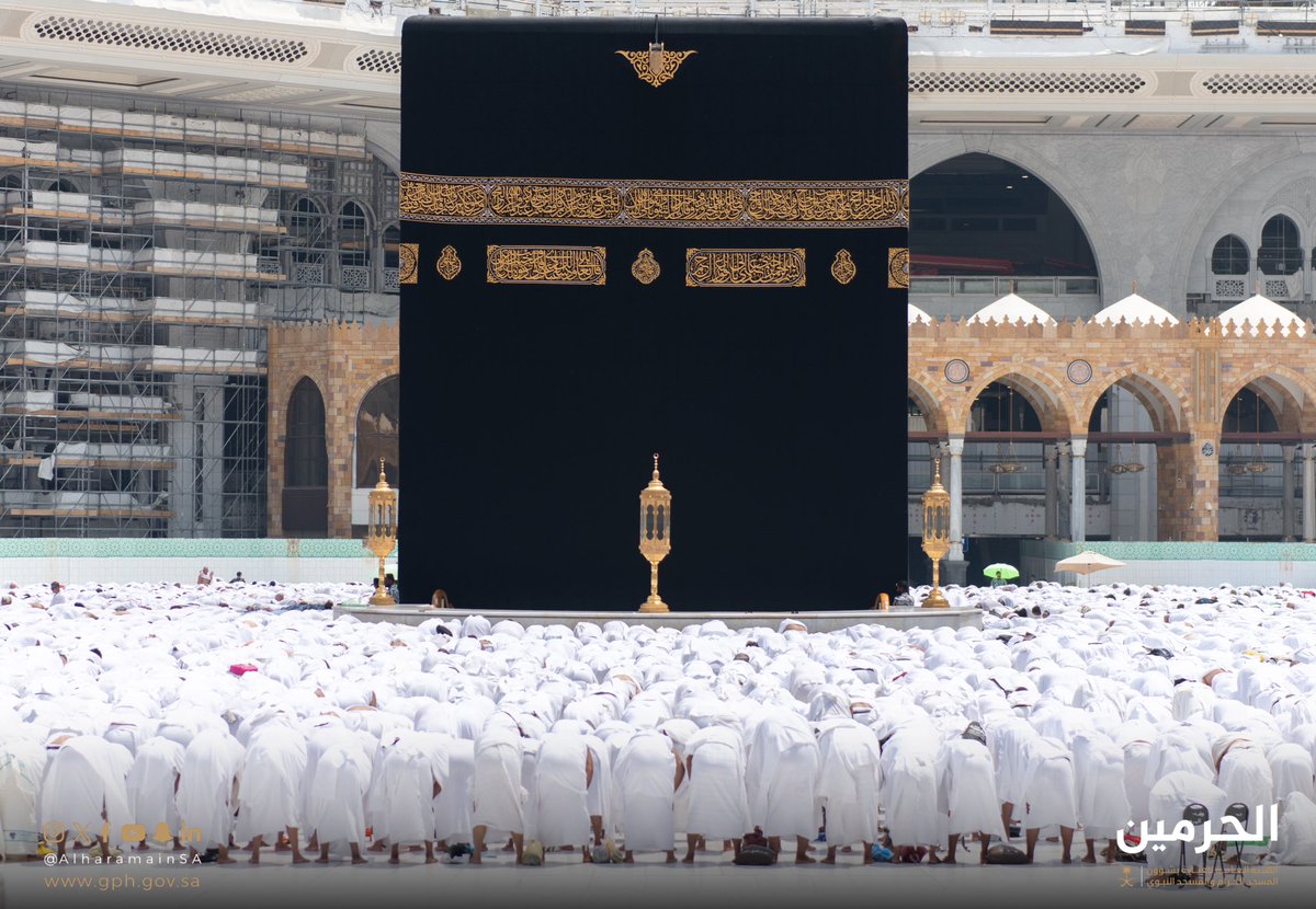 HaramainInfo's tweet image. Images From The Friday Khutbah at Masjid Al Haram and Masjid An Nabawi