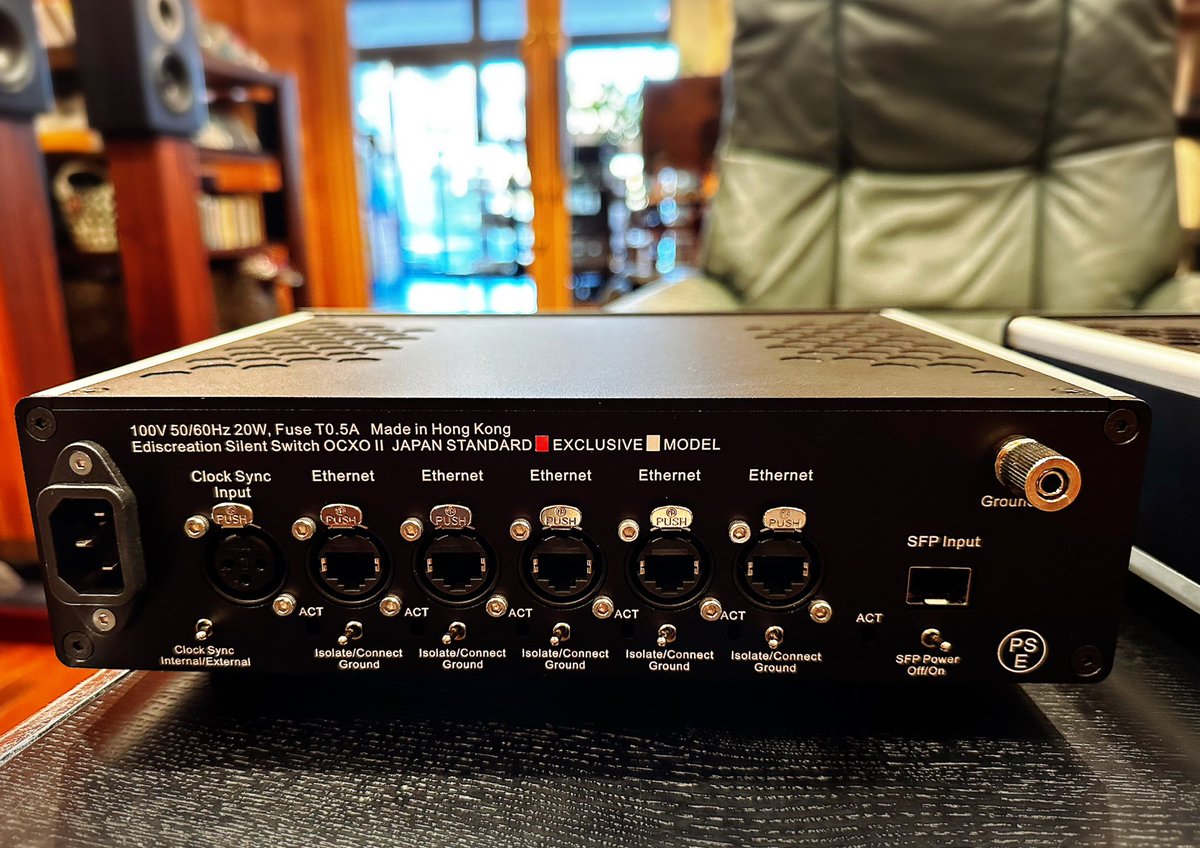 otaiaudio's tweet photo. 今日はタクトシュトック取り扱���のEDISCREATIONの新製品である「SilentSwitch 2」と「FiberBox3」のJPSMを試聴させて頂きました♪
もう少しで発売との事ですが更に上のJPEMモデルもありますから、そちらの音質含めて非常に楽しみなモデルです。
#otaiaudio
#EDISCREATION
#TAKTSTOCK https://t.co/1H0Zl5rtaE