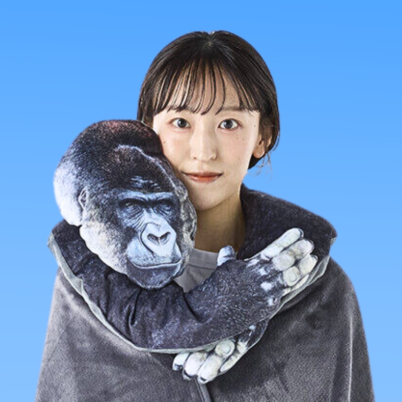 イケメンゴリラによるバックハグ】 東山動植物園のニシゴリラ