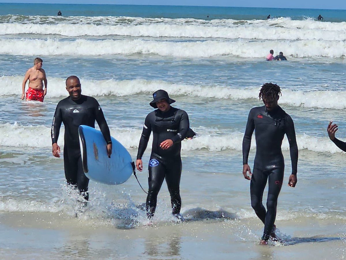 ricardomackenzi's tweet photo. Partnering with @WavesforChange, we at @WCGovCas are turning our words into action!

Not only did we sign the MoU to develop our #surftherapy coaches for our @WesternCapeGov MoD centres,but we also had the opportunity to ride the waves ourselves! 🏄‍♂️🏄‍♀️🌊

Thanks #WavesForChange https://t.co/Z0wkLlg1Tm