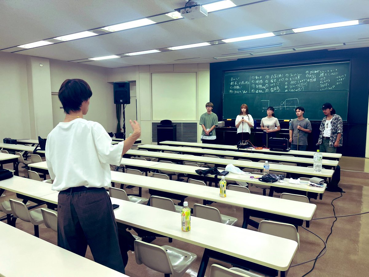 バズ@ハモネプ (@buzzcappella) on Twitter photo 今年も大阪学院大学アカペラサークル
brillante(<a href="/ogubrillante/">大阪学院大学アカペラサークルbrillante</a>)にお邪魔して
アカペラ講師をさせて頂きました🏫
今年は
●ボイスパーカッション講座
●ステージング•マイキング講座
●グループ演奏指導
でした。サークルの成長が沢山見られて嬉しい気持ちになりました😌
ありがとうございました!! 今年も大阪学院大学アカペラサークル
brillante(<a href="/ogubrillante/">大阪学院大学アカペラサークルbrillante</a>)にお邪魔して
アカペラ講師をさせて頂きました🏫
今年は
●ボイスパーカッション講座
●ステージング•マイキング講座
●グループ演奏指導
でした。サークルの成長が沢山見られて嬉しい気持ちになりました😌
ありがとうございました!!