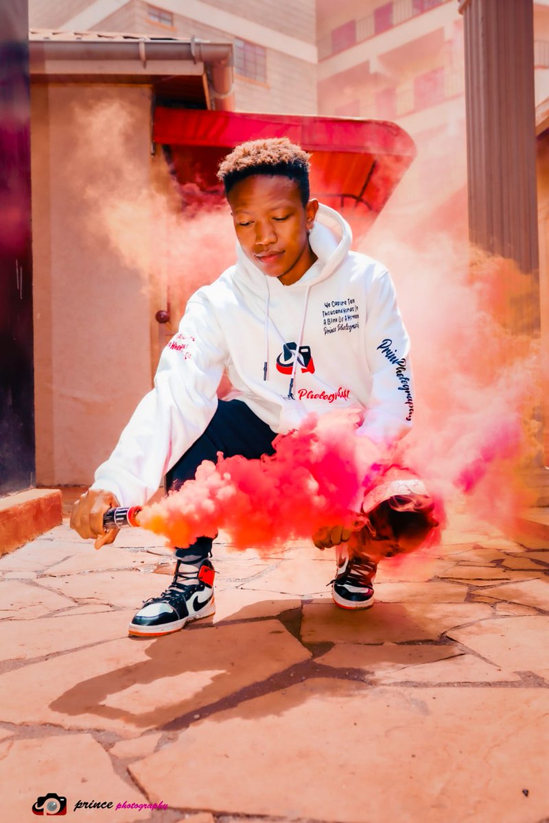 FireworksHigh's tweet image. Usichome picha!!

COLOR SMOKES 

From as low as Ksh.750

A great deal to Explore your creativity in matters photography,videography

We are located in Nairobi,CBD Imenti house,Zodiac Stalls shop Z16

Call or text 0707479109
#Sharon #BreakingNews