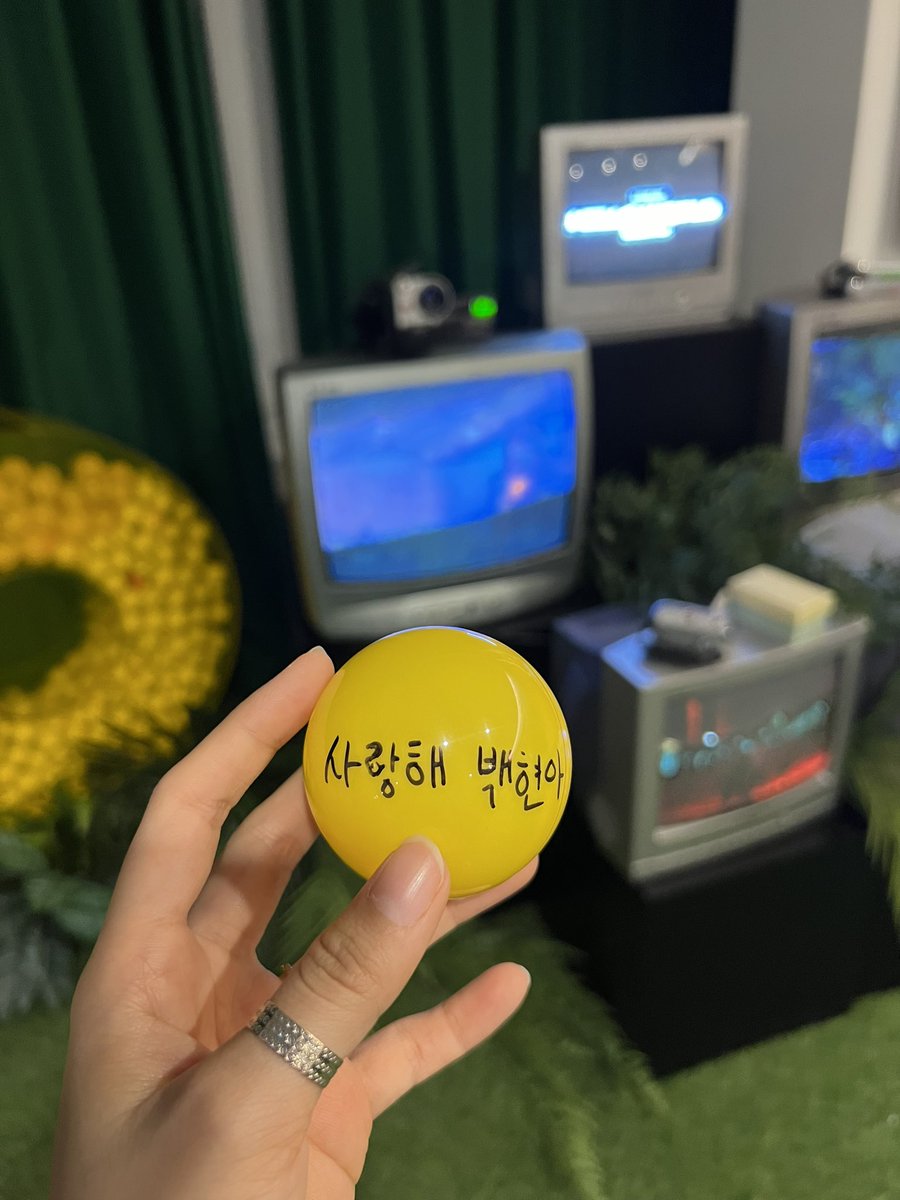 ttalgi04's tweet photo. 나도 왔어 백현아
#백현 #BAEKHYUN #HelloWorld #HelloWorld_POPUP #뮤직플랜트 #MUSICPLANT #BAEKHYUN_POPUP https://t.co/QvJMTkTxcu