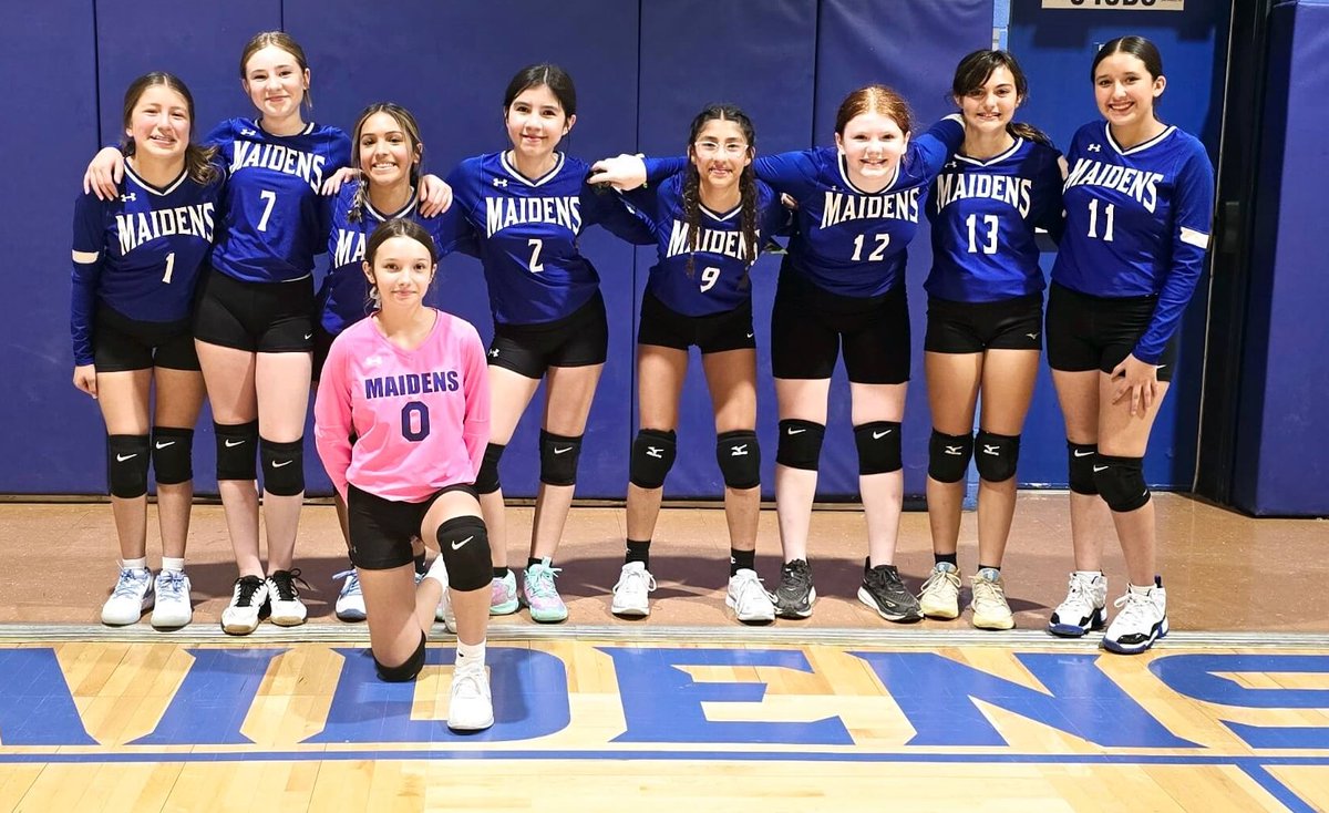 Congrats to all 4 Lincoln Maiden Volleyball Teams that competed in the season opener last night. 4 games and 4 wins! 

Pictured in the 7th Grade A Team! Congrats to all of the Lincoln Maidens that competed tonight!