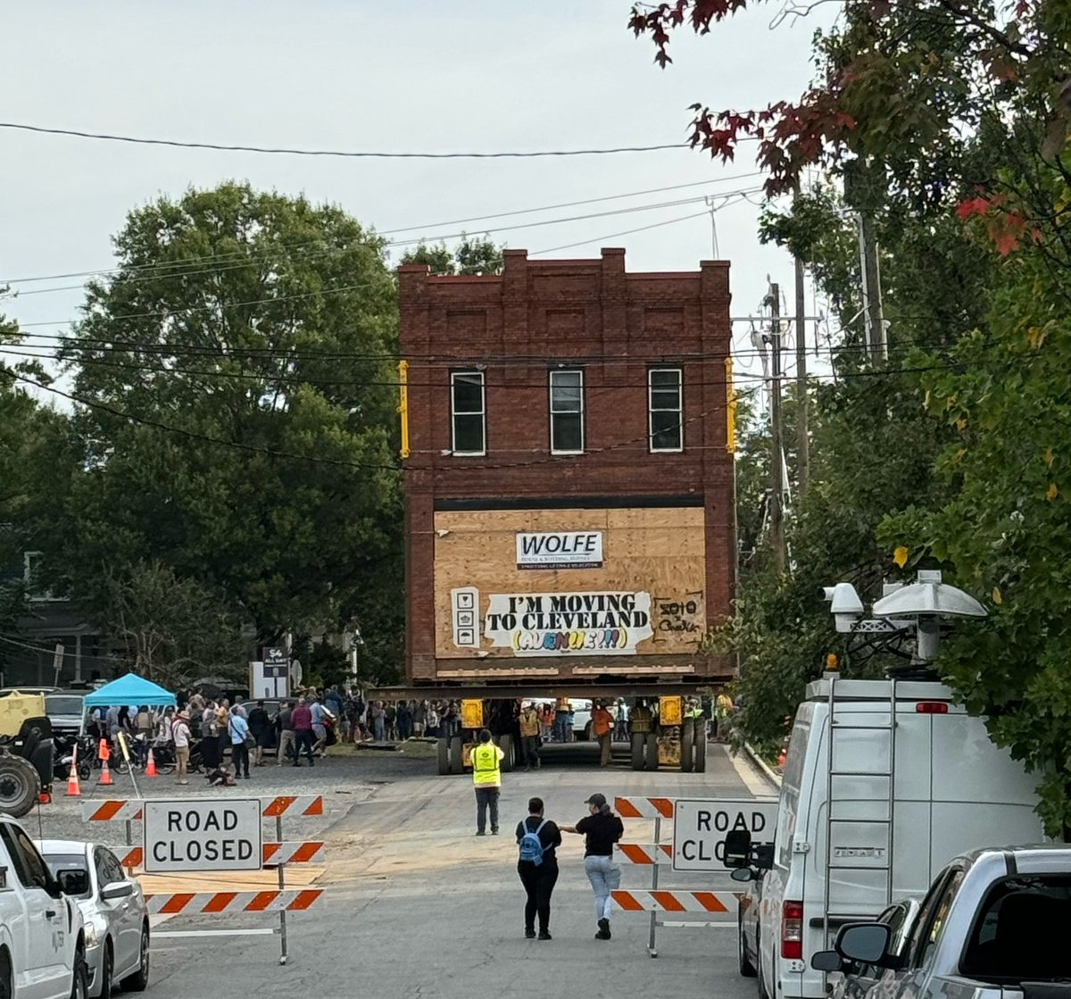 CarolinComm's tweet photo. The historic Leeper-Wyatt building makes a slow trek from Charlotte’s South Blvd to Cleveland (Avenue). #preservinghistory #morningwalk https://t.co/rxiDfrIqiB