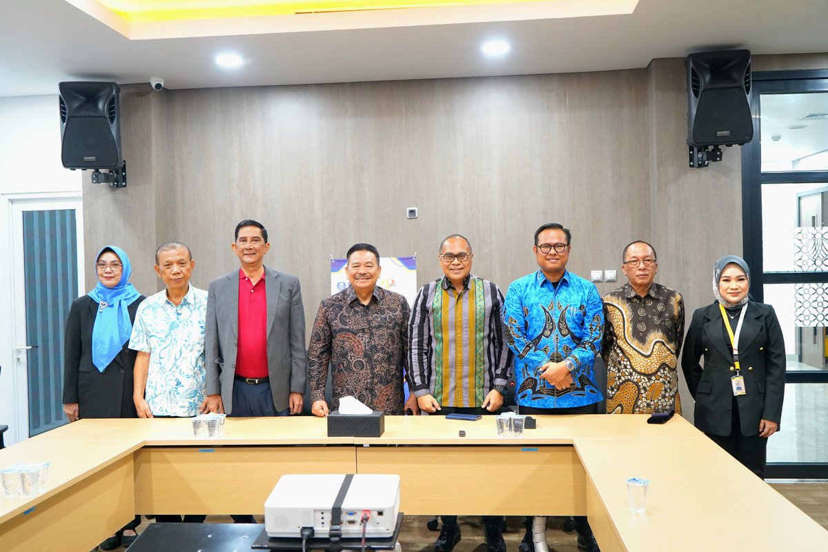 SEMINAR NASIONAL
PROFESI ADVOKAT : TANTANGAN DAN HARAPAN DALAM MENEGAKKAN  ACCESS TO JUSTICE DEMI TERCAPAINYA SUPREMASI HUKUM*

Oleh : DPN PERADI dan Justitia Training Center

📅 : Jumat, 13 September 2024
PERADI TOWER 
Jl. Jend. Achmad Yani No.116, Jakarta Timur 13120