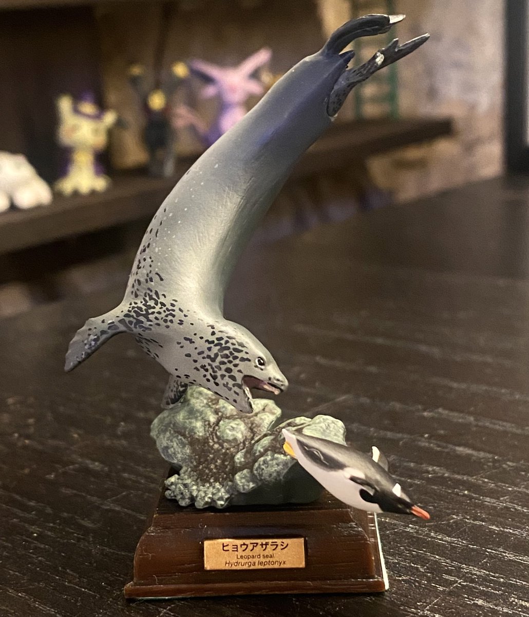 robot_pup's tweet image. This little figure is so cool #leopardseal