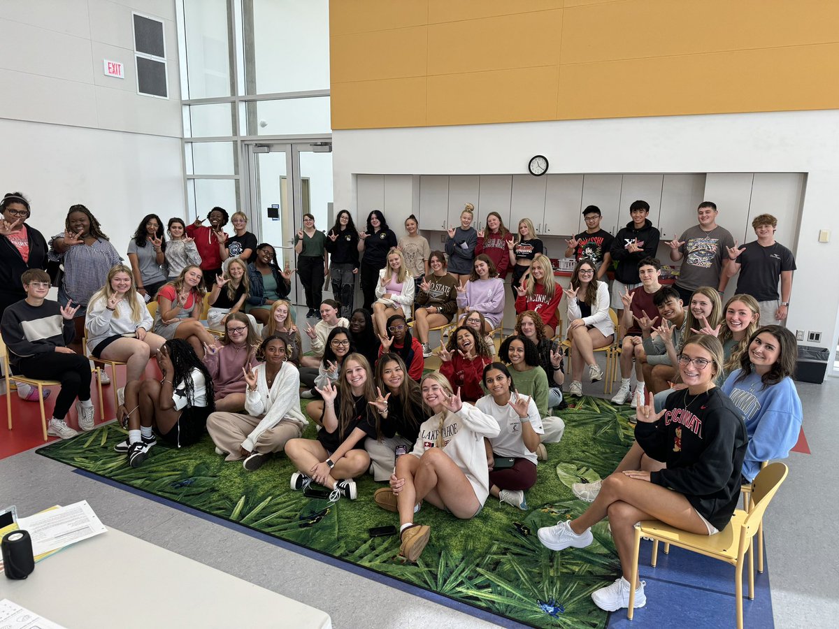 Class of 2025 ASL IV started preparing for Community Outreach hours by visiting <a href="/MidPointe/">MidPointe Library</a>. West seniors will lead ASL story time starting in October. <a href="/FirebirdTweets/">FirebirdTweets</a> <a href="/CincyASLJess/">Jessica Howell Frye</a> <a href="/LakotaDistrict/">LakotaLocalSchools</a>