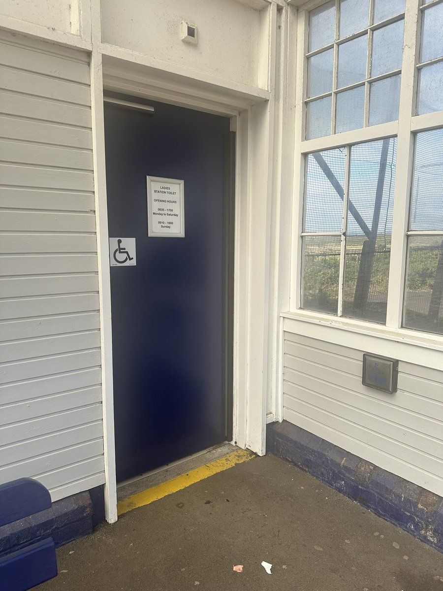 AeroEngAlex's tweet photo. God forbid I eat or drink outside of my house as someone living with @CrohnsColitisUK you shat the bed @ScotRail 

prestwick station says toilets are open. they’re locked. And I can’t use my radar key

Staff said they were finishing up for the day and to find a Public loo ☠️👍 https://t.co/mQqkmOknu4