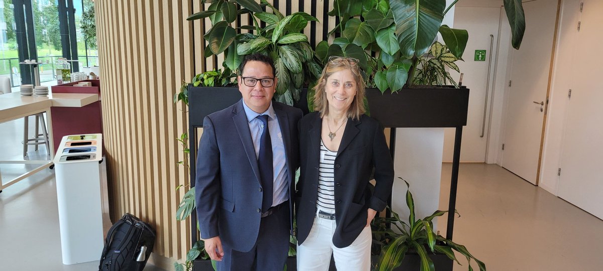 Salvador Herencia-Carrasco (@sherencia77) on Twitter photo I am happy to be at the 2024 BHR Global Association of Scholars with my supervisor and fellow <a href="/uOttawaHRREC/">uOttawa CREDP (@uottawahrrec.bsky.social)</a> member, <a href="/PenelopeSimons1/">Penelope Simons</a>. I am happy to be at the 2024 BHR Global Association of Scholars with my supervisor and fellow <a href="/uOttawaHRREC/">uOttawa CREDP (@uottawahrrec.bsky.social)</a> member, <a href="/PenelopeSimons1/">Penelope Simons</a>.