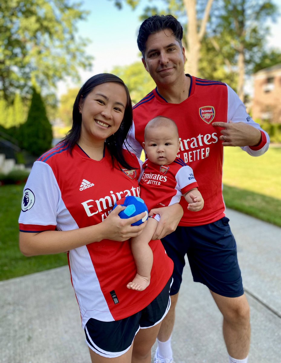 TylerJonHorvath's tweet photo. #FootyKitFriday 

@CBSSportsGolazo @Arsenal https://t.co/jcTpVFoLTI