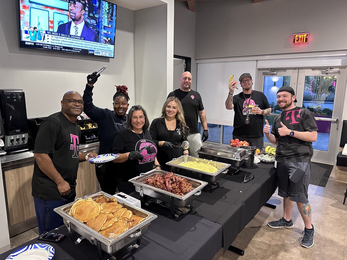 Happy NPI Day!!! 

Look at my <a href="/405UnifiedOKC/">405 Unified</a> SQUAAAD out here showing up to serve those who serve customers! Leading alongside superstars with super core values! 🙏🔥♥️