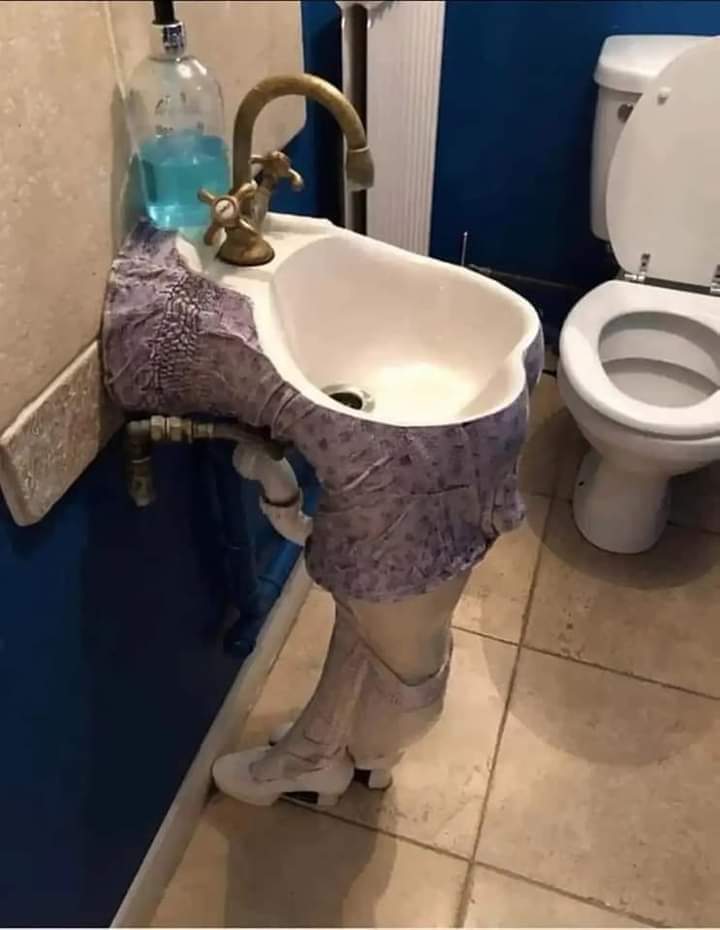 ياعم طب أنا عايز اتوضا🤔