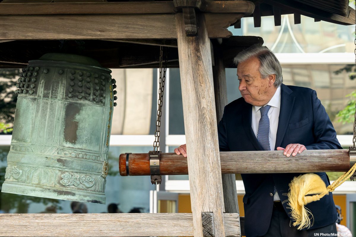 “Here at the United Nations, peace is our raison d'être, our guiding light, and our founding creed.”

– <a href="/antonioguterres/">António Guterres</a> at Peace Bell ceremony at UNHQ in NYC called for greater efforts to nurture the conditions needed for a peaceful world to flourish. news.un.org/en/story/2024/…