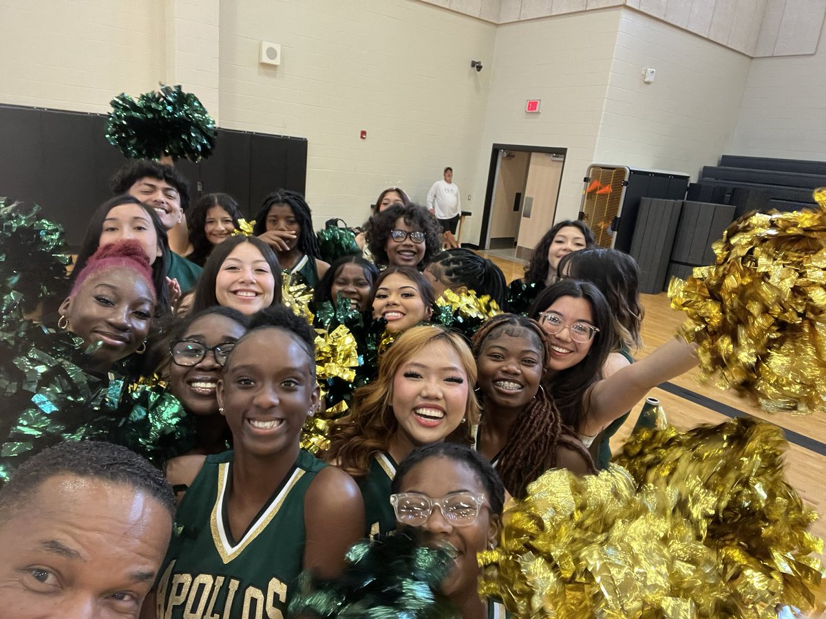 Nate Griffin (@nategrifffox26) on Twitter photo #FridayFootballFever <a href="/FOX26Houston/">FOX26Houston</a> Big thanks to <a href="/SharpstownFB/">Houston Sharpstown Football</a> <a href="/HISDAthletics/">Houston ISD Athletics & UIL Academics</a> <a href="/HoustonISD/">Houston ISD</a> <a href="/iamsharpstown/">Sharpstown Apollos</a> for hosting Friday Football Fever in advance of their Saturday showdown vs Sterling. Their spirit was contagious! #FridayFootballFever <a href="/FOX26Houston/">FOX26Houston</a> Big thanks to <a href="/SharpstownFB/">Houston Sharpstown Football</a> <a href="/HISDAthletics/">Houston ISD Athletics & UIL Academics</a> <a href="/HoustonISD/">Houston ISD</a> <a href="/iamsharpstown/">Sharpstown Apollos</a> for hosting Friday Football Fever in advance of their Saturday showdown vs Sterling. Their spirit was contagious!